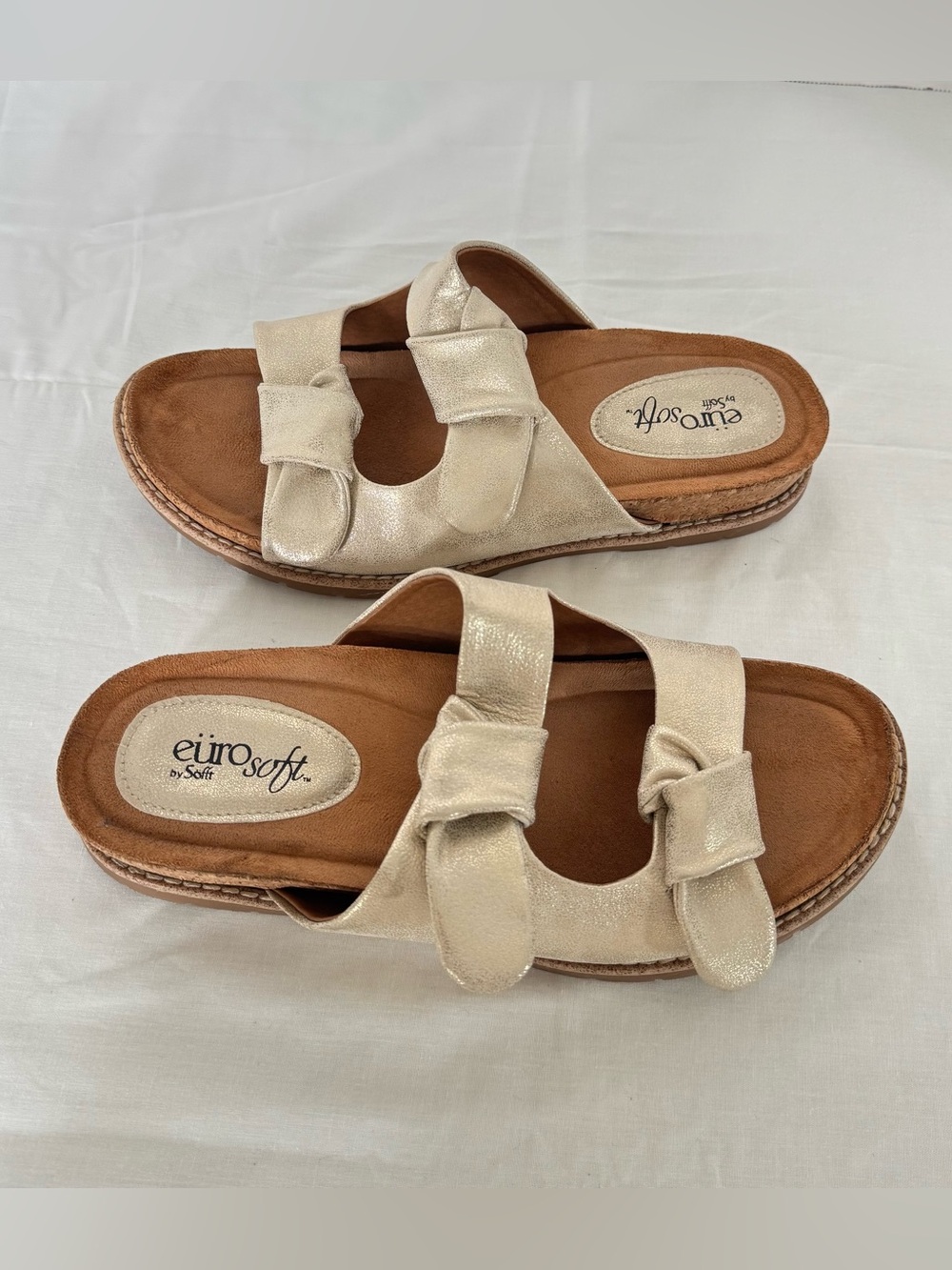 Eurosoft by Söff metallic gold slide sandals Size 8M